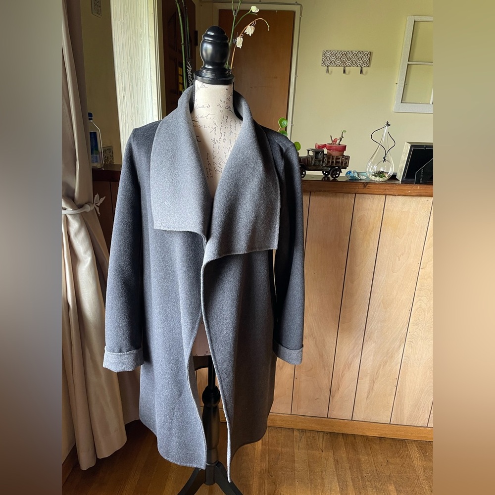 Tahari women’s wool coat